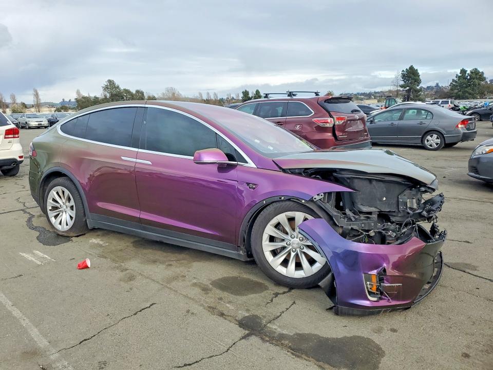 Продаж на аукціоні авто 2016 Tesla Model X, vin: 5YJXCBE2XGF022899, номер лоту: 77807475