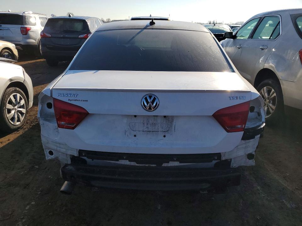 76702985 :رقم المزاد ، 1VWBT7A3XFC002957 vin ، 2015 Volkswagen Passat مزاد بيع