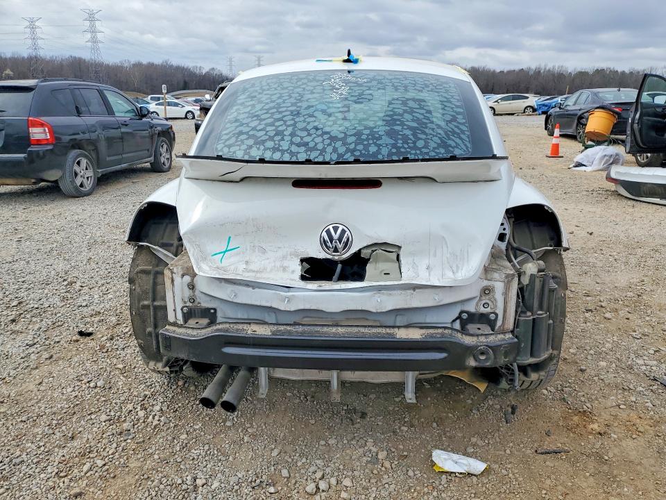 2016 Volkswagen Beetle მანქანა იყიდება აუქციონზე, vin: 3VWS07AT3GM622090, აუქციონის ნომერი: 78897645