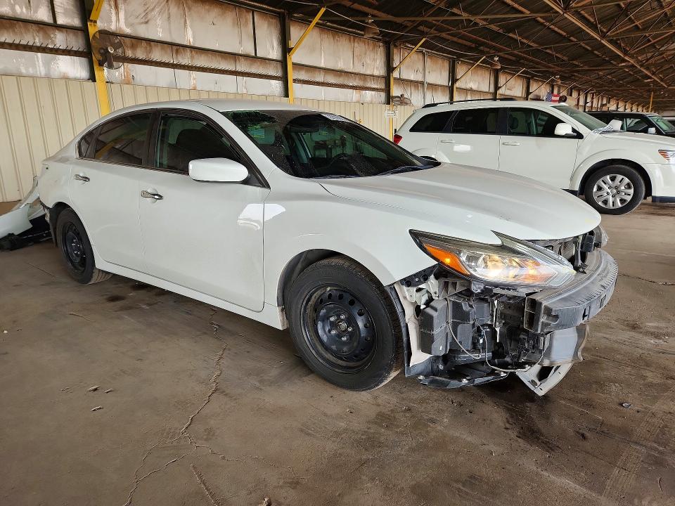 Продажа на аукционе авто 2018 Nissan Altima, vin: 1N4AL3APXJC260789, номер лота: 76229395