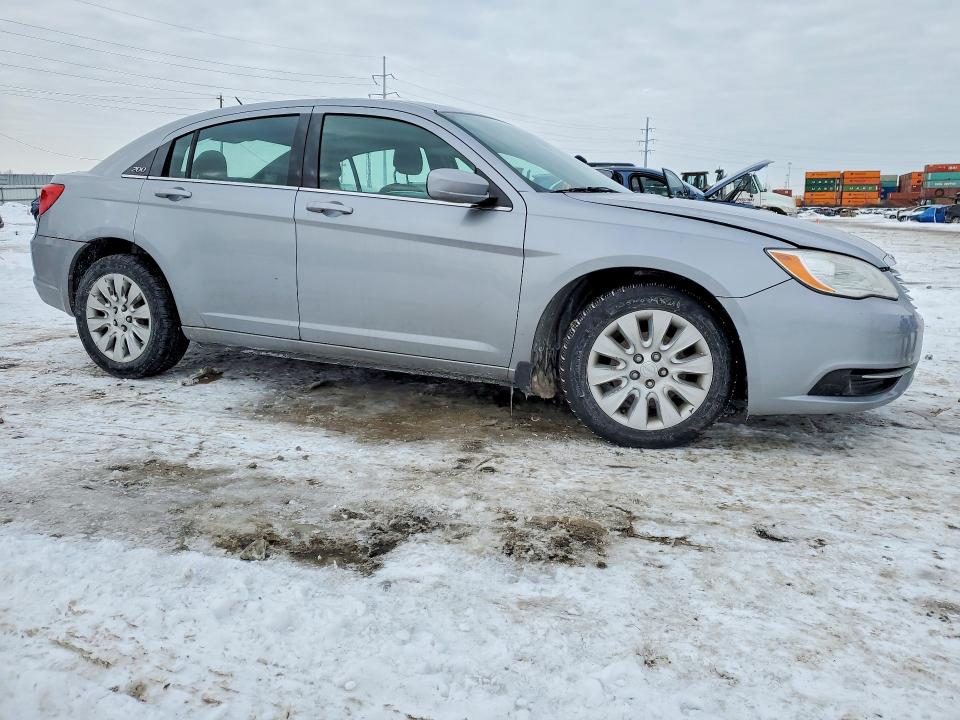 Продажа на аукционе авто 2014 Chrysler 200, vin: 1C3CCBAB9EN141793, номер лота: 77036375