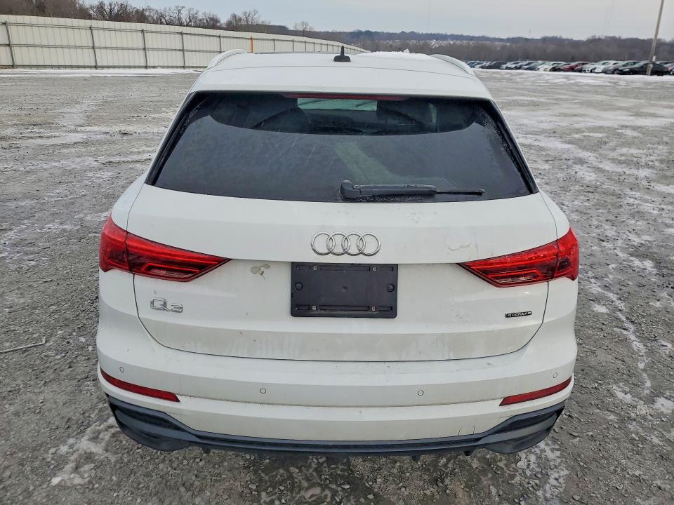 75583905 :رقم المزاد ، WA1EECF31K1082144 vin ، 2019 Audi Q3 مزاد بيع