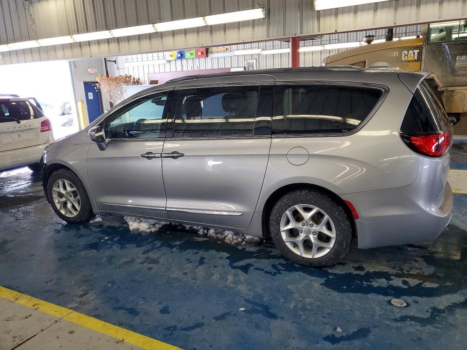 2018 Chrysler Pacifica მანქანა იყიდება აუქციონზე, vin: 2C4RC1EG4JR131692, აუქციონის ნომერი: 76426955