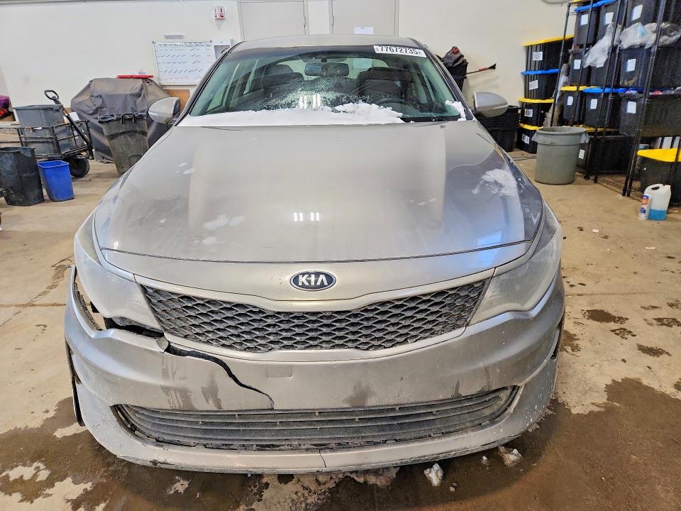 77672735 :رقم المزاد ، 5XXGT4L32JG180875 vin ، 2018 Kia Optima مزاد بيع