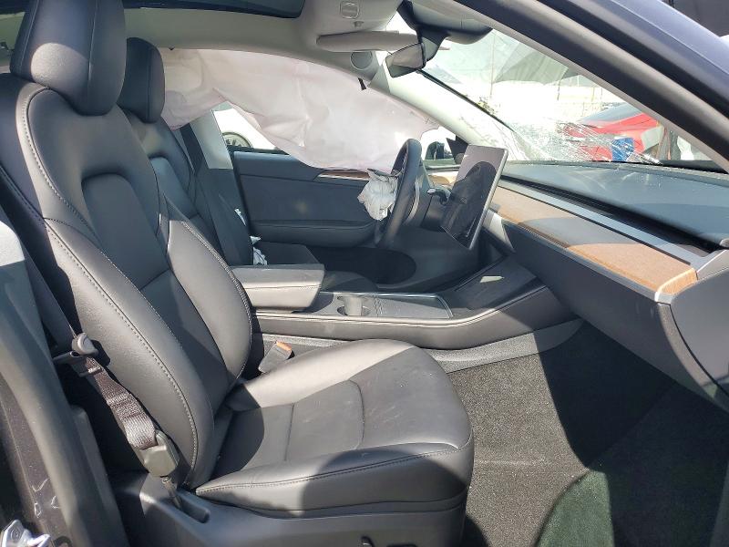 77579235 :رقم المزاد ، 7SAYGDED1RF051266 vin ، 2024 Tesla Model Y مزاد بيع