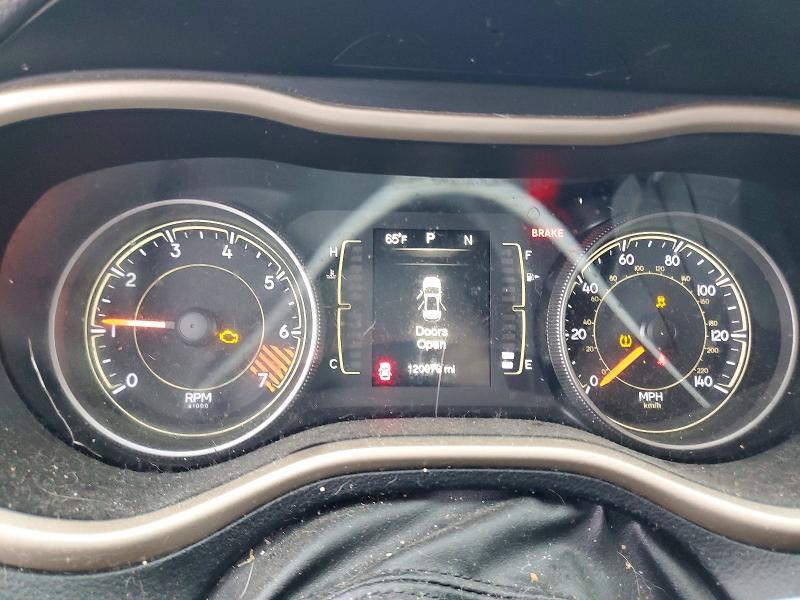 Продаж на аукціоні авто 2015 Jeep Cherokee, vin: 1C4PJLCB8FW642921, номер лоту: 77037895