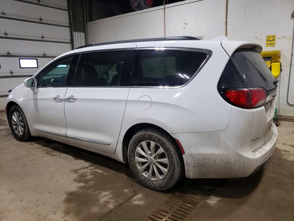 Продажа на аукционе авто 2017 Chrysler Pacifica, vin: 2C4RC1BGXHR572533, номер лота: 77237985