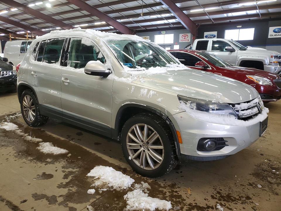 2012 Volkswagen Tiguan მანქანა იყიდება აუქციონზე, vin: WVGBV7AX4CW597407, აუქციონის ნომერი: 79079585