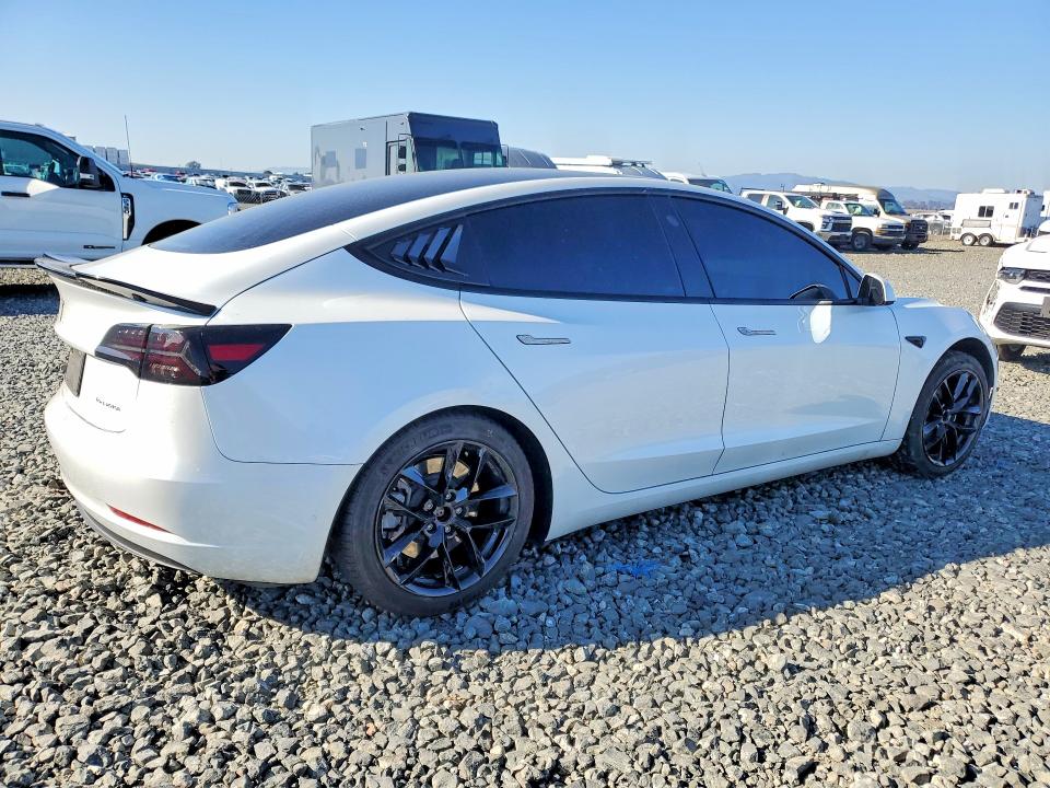 Продажа на аукционе авто 2023 Tesla Model 3, vin: 5YJ3E1EB8PF386578, номер лота: 76439905
