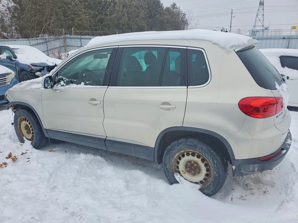74913515 :رقم المزاد ، WVGJV3AX3EW618853 vin ، 2014 Volkswagen Tiguan S مزاد بيع