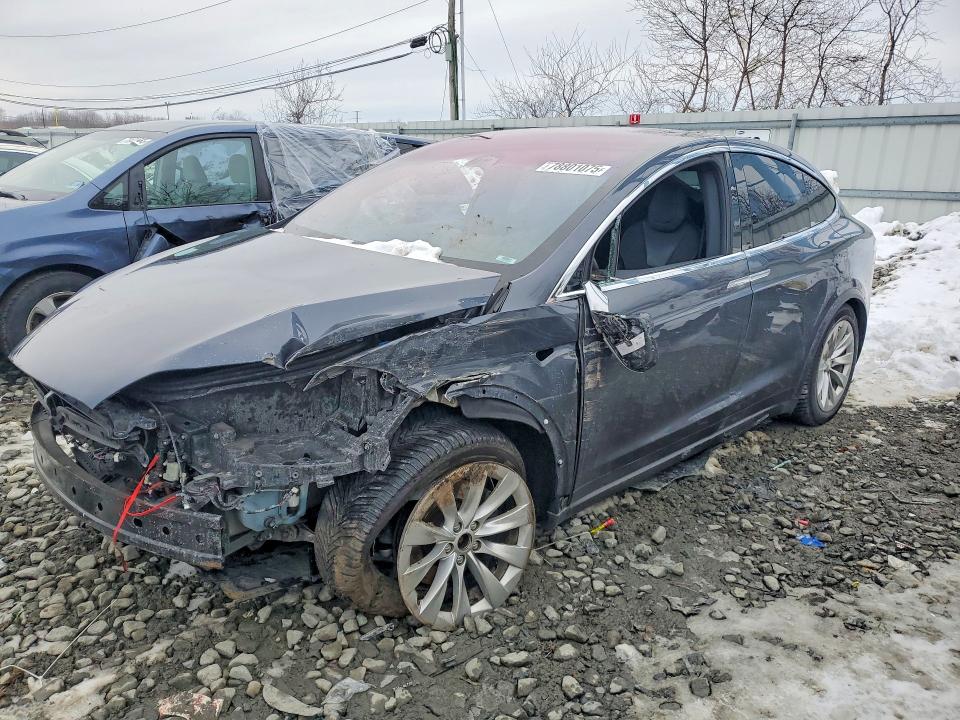Продажа на аукционе авто 2017 Tesla Model X, vin: 5YJXCBE20HF066167, номер лота: 78801075