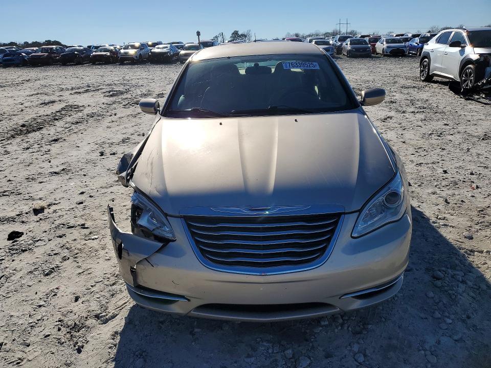 2013 Chrysler 200 მანქანა იყიდება აუქციონზე, vin: 1C3CCBBBXDN745320, აუქციონის ნომერი: 76339525