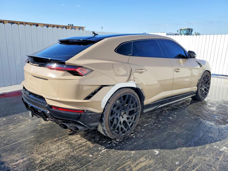 2024 Lamborghini Urus მანქანა იყიდება აუქციონზე, vin: ZPBUB3ZL8RLA32077, აუქციონის ნომერი: 73847935
