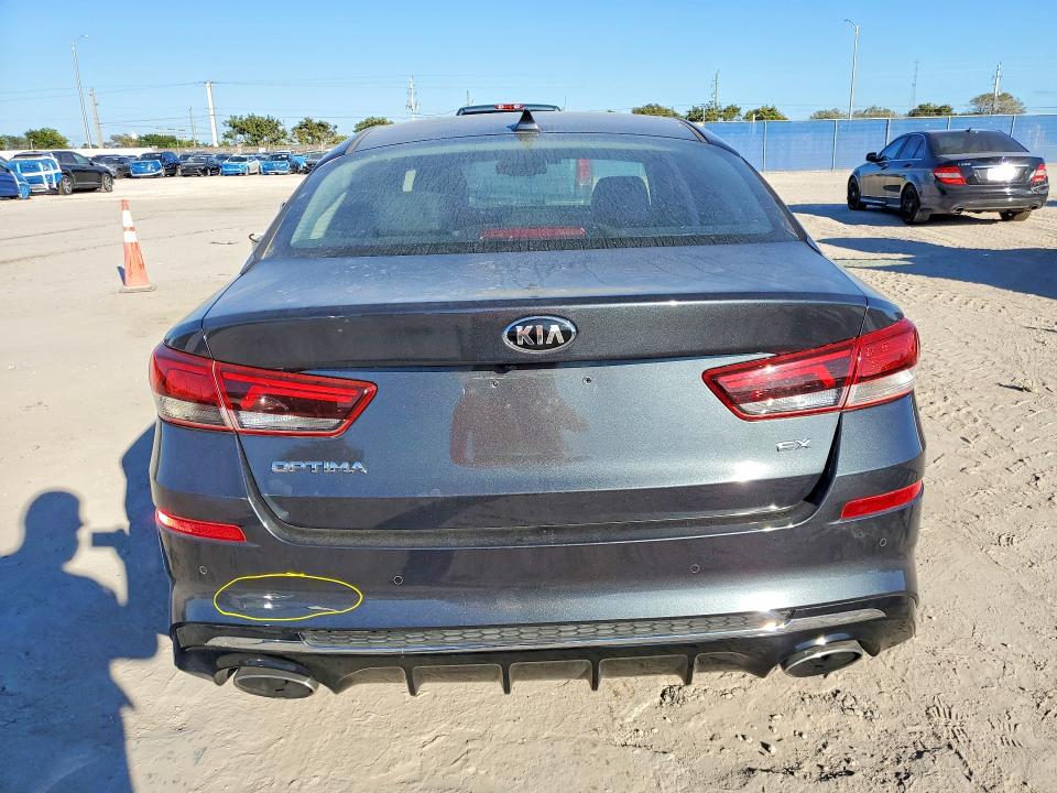 76890355 :رقم المزاد ، 5XXGU4L14LG408602 vin ، 2020 Kia Optima مزاد بيع