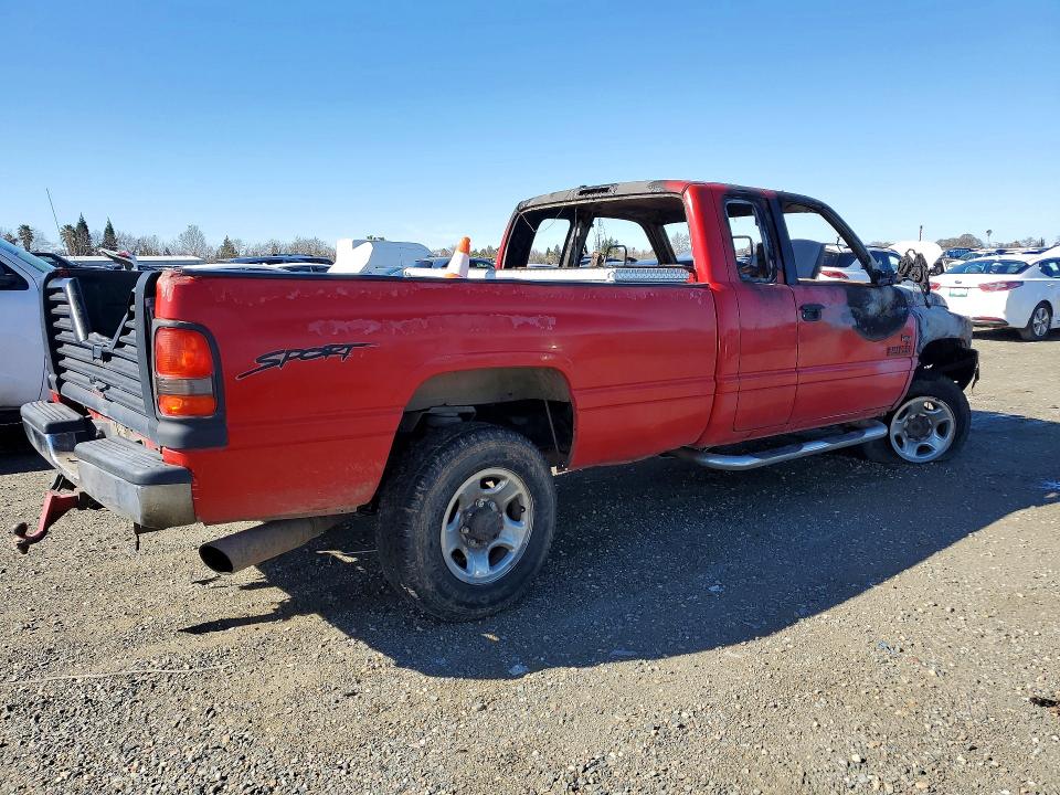 77068755 :رقم المزاد ، 1B7KF23D6WJ117070 vin ، 1998 Dodge Ram 2500 مزاد بيع