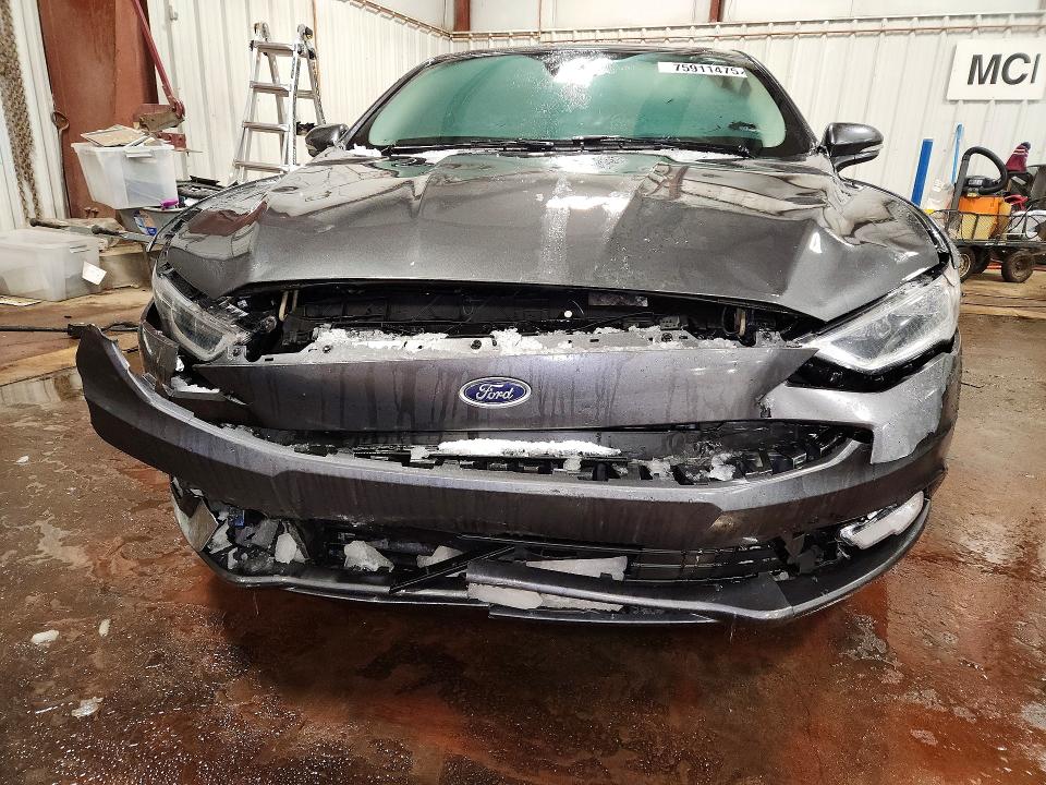 75911475 :رقم المزاد ، 3FA6P0D91HR263260 vin ، 2017 Ford Fusion Tit مزاد بيع