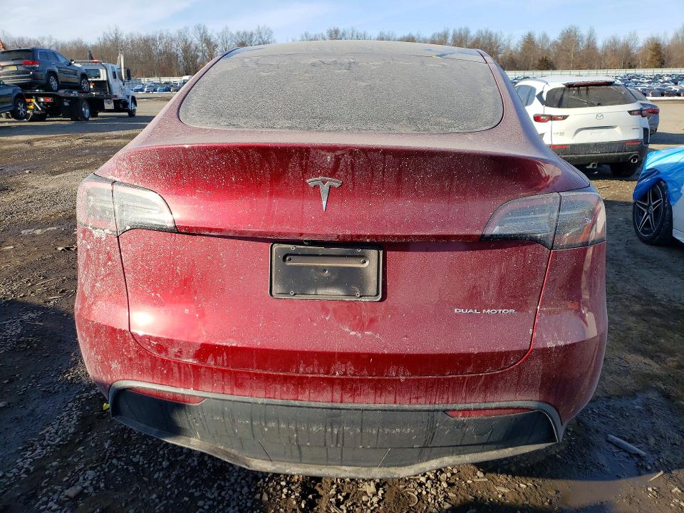 Продажа на аукционе авто 2024 Tesla Model Y, vin: 7SAYGAEE1RF115359, номер лота: 76454535