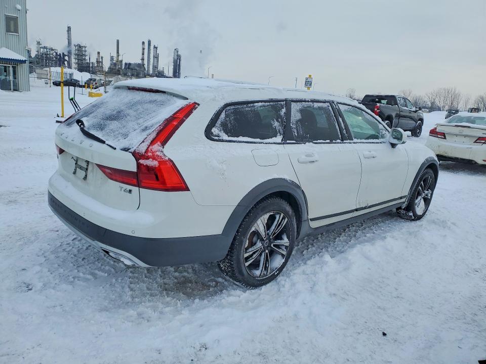 Продаж на аукціоні авто 2018 Volvo V90 Cross Country, vin: YV4A22NL1J1015256, номер лоту: 73330025