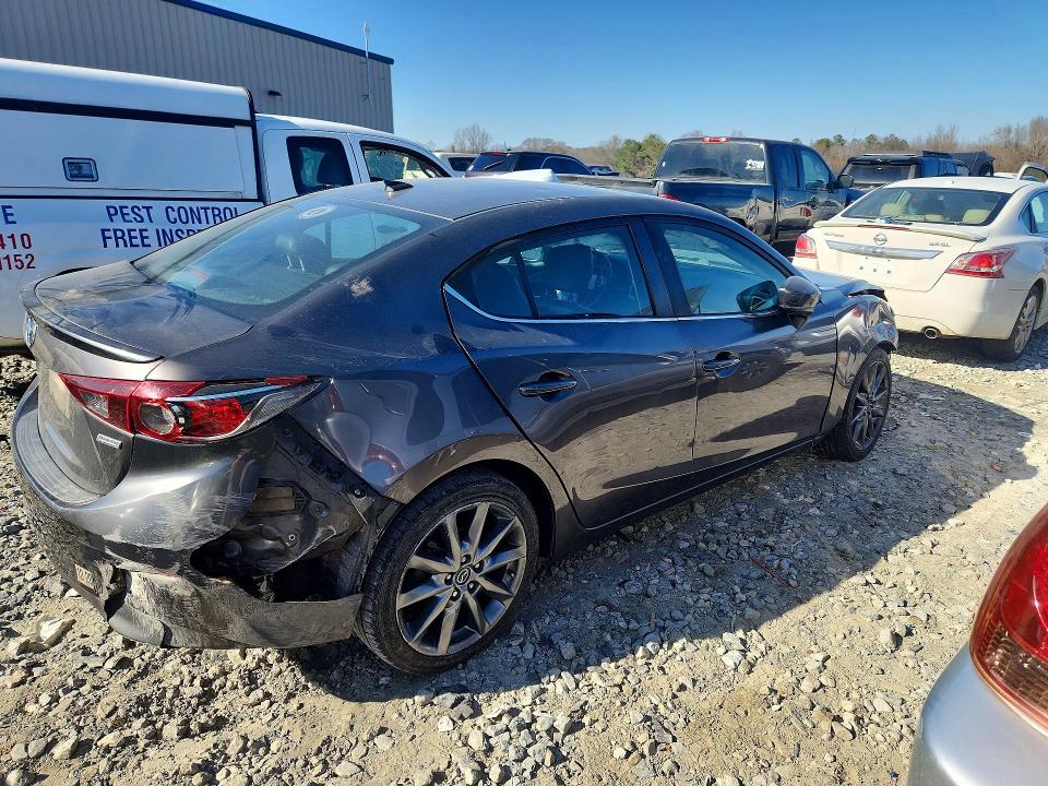 2018 Mazda 3 მანქანა იყიდება აუქციონზე, vin: 3MZBN1V30JM259747, აუქციონის ნომერი: 75043535