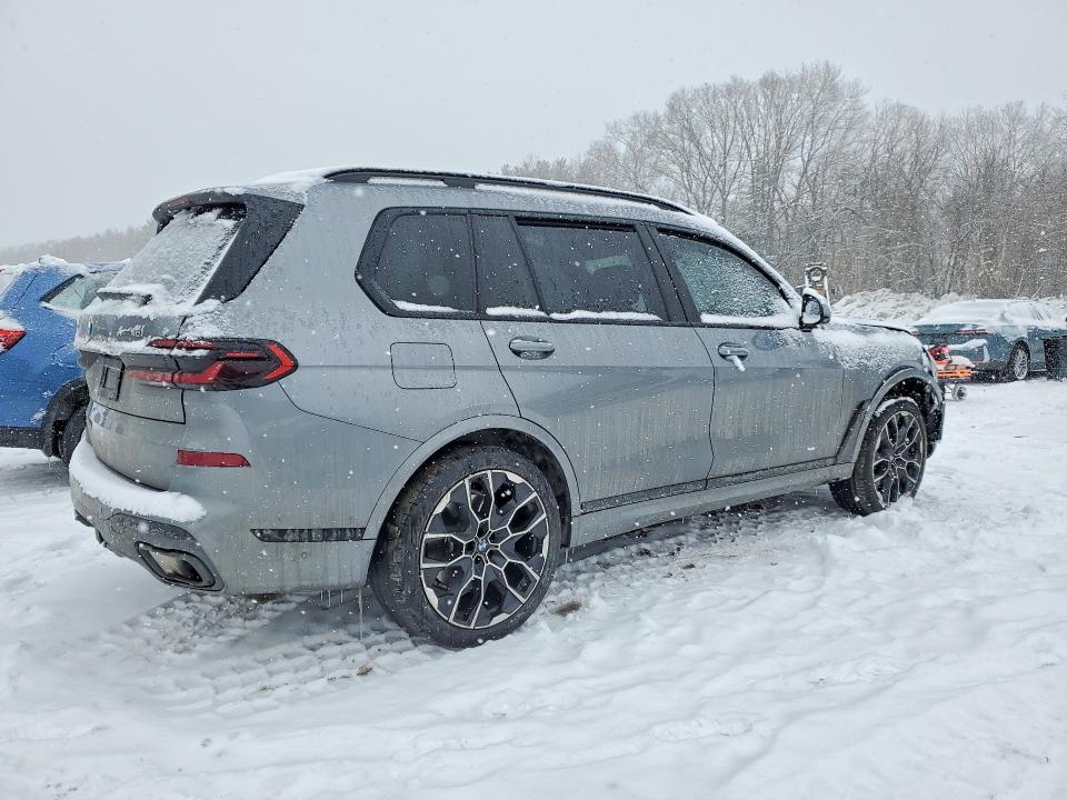 76629765 :رقم المزاد ، 5UX23EM06R9U62884 vin ، 2024 Bmw X7 مزاد بيع
