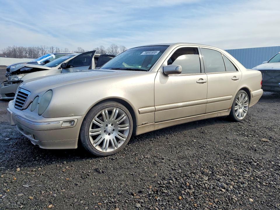 2001 Mercedes-benz E მანქანა იყიდება აუქციონზე, vin: WDBJF70JX1B187675, აუქციონის ნომერი: 78865585