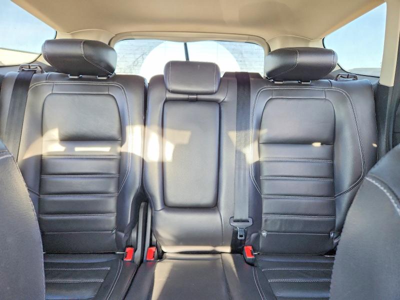 Продажа на аукционе авто 2017 Ford Escape Tit, vin: 1FMCU9J91HUA33334, номер лота: 77179025
