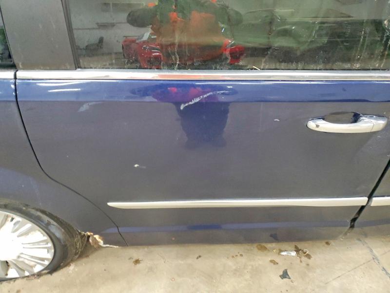 75253035 :رقم المزاد ، 2C4RC1CG9FR589528 vin ، 2015 Chrysler Town & Country مزاد بيع