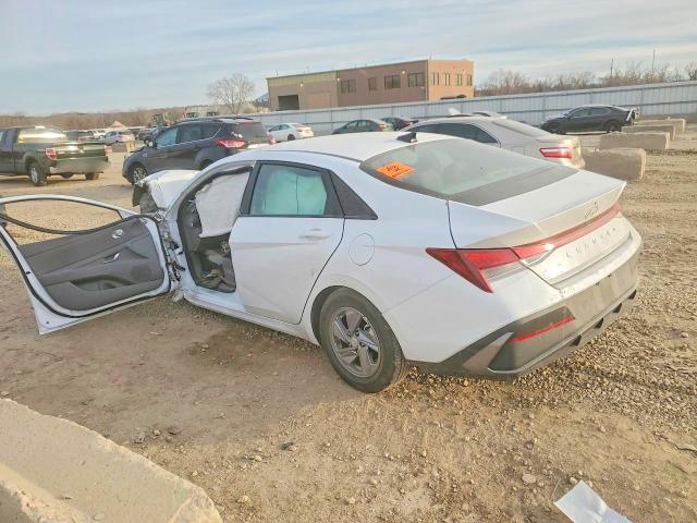 2024 Hyundai Elantra მანქანა იყიდება აუქციონზე, vin: KMHLL4DG4RU732975, აუქციონის ნომერი: 76494035