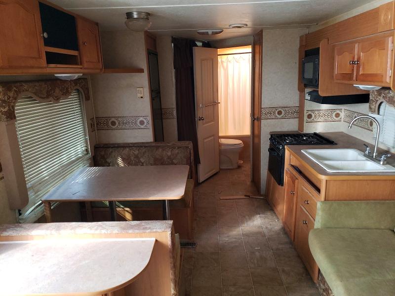 76162235 :رقم المزاد ، 47CTFEP207M430046 vin ، 2007 Dutchmen Four Winds مزاد بيع