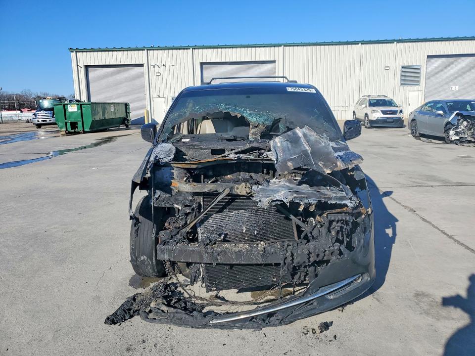 2015 Chrysler Town & Country მანქანა იყიდება აუქციონზე, vin: 2C4RC1BG8FR695213, აუქციონის ნომერი: 75043325