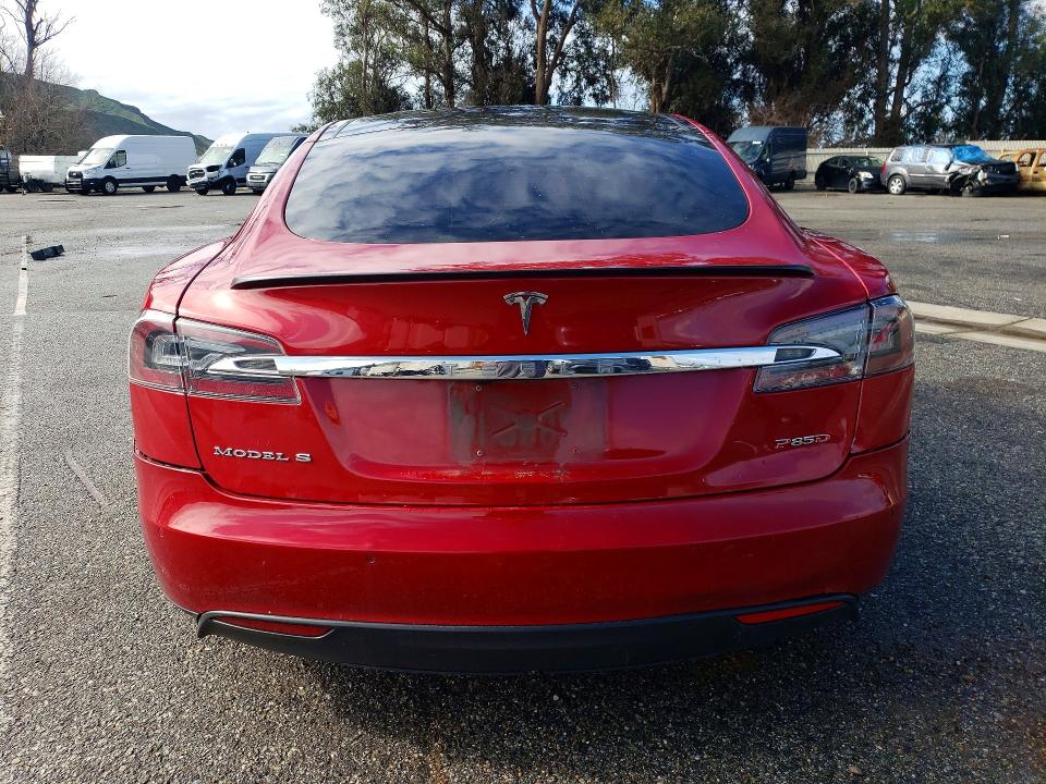2015 Tesla Model S მანქანა იყიდება აუქციონზე, vin: 5YJSA1H27FFP70191, აუქციონის ნომერი: 77311725