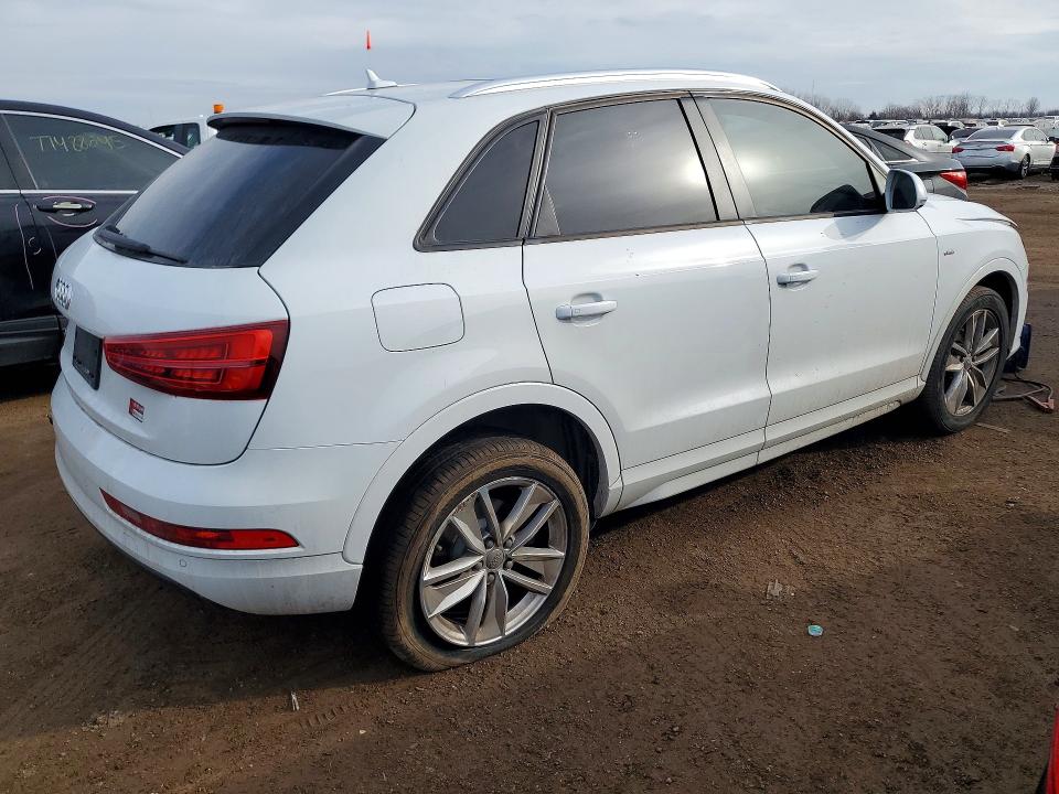77370965 :رقم المزاد ، WA1BCCFS9JR001004 vin ، 2018 Audi Q3 مزاد بيع