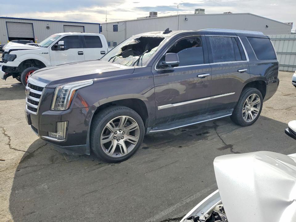 78364015 :رقم المزاد ، 1GYS4BKJ4HR405830 vin ، 2017 Cadillac Escalade مزاد بيع