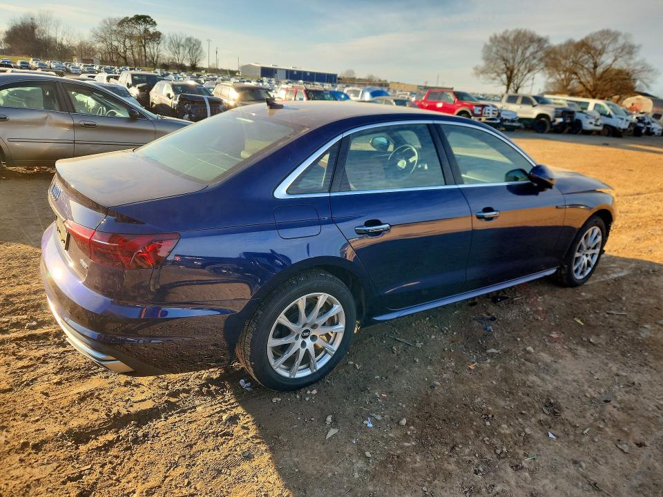 Продаж на аукціоні авто 2022 Audi A4, vin: WAUABAF46NA007337, номер лоту: 77333415