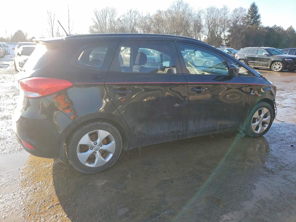 2015 Kia Rondo მანქანა იყიდება აუქციონზე, vin: KNAHT8A34F7093779, აუქციონის ნომერი: 77475455