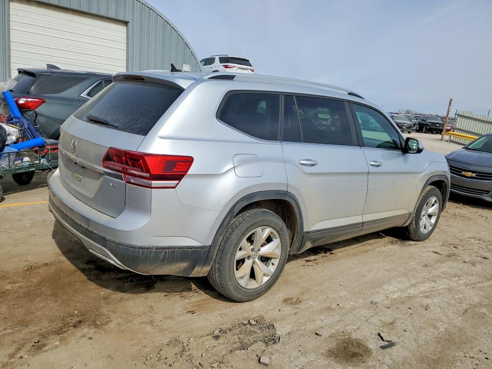 78630195 :رقم المزاد ، 1V2CR2CA0JC563065 vin ، 2018 Volkswagen Atlas مزاد بيع