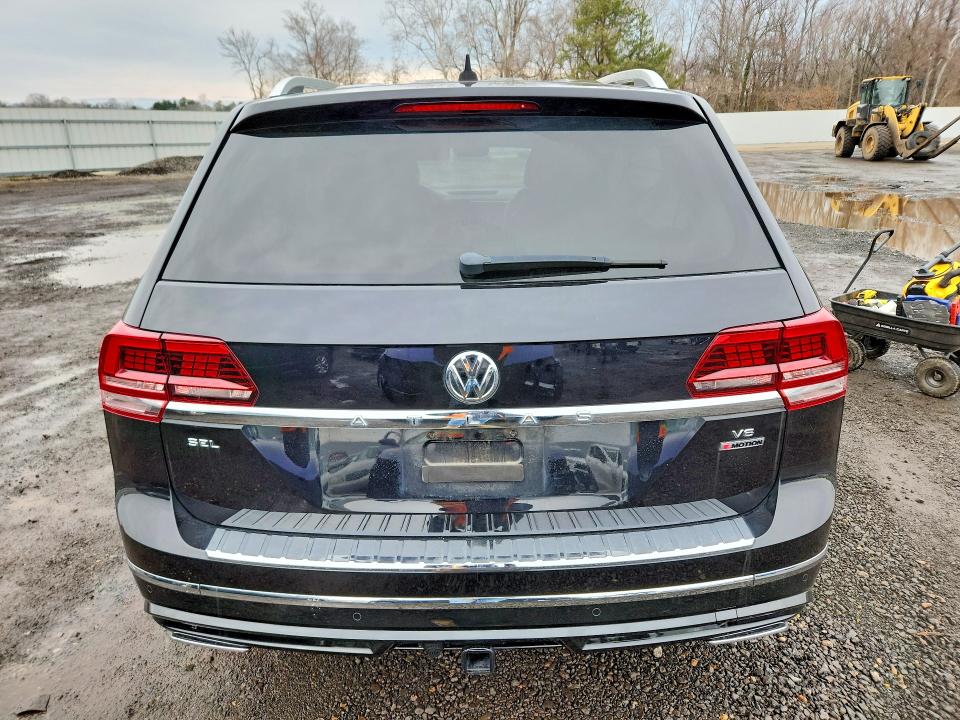 77984615 :رقم المزاد ، 1V2RR2CA0KC565443 vin ، 2019 Volkswagen Atlas مزاد بيع