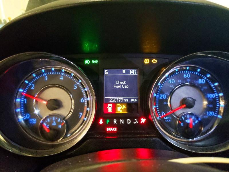 77899985 :رقم المزاد ، 2C4RC1BG1FR636746 vin ، 2015 Chrysler Town & Country مزاد بيع
