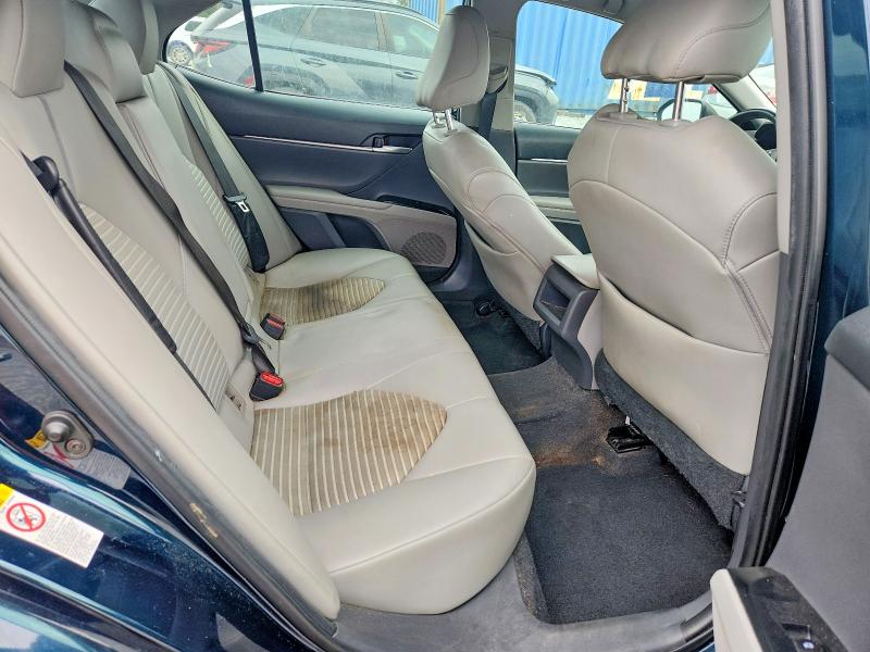 Продаж на аукціоні авто 2018 Toyota Camry, vin: 4T1B11HK9JU602306, номер лоту: 76106185