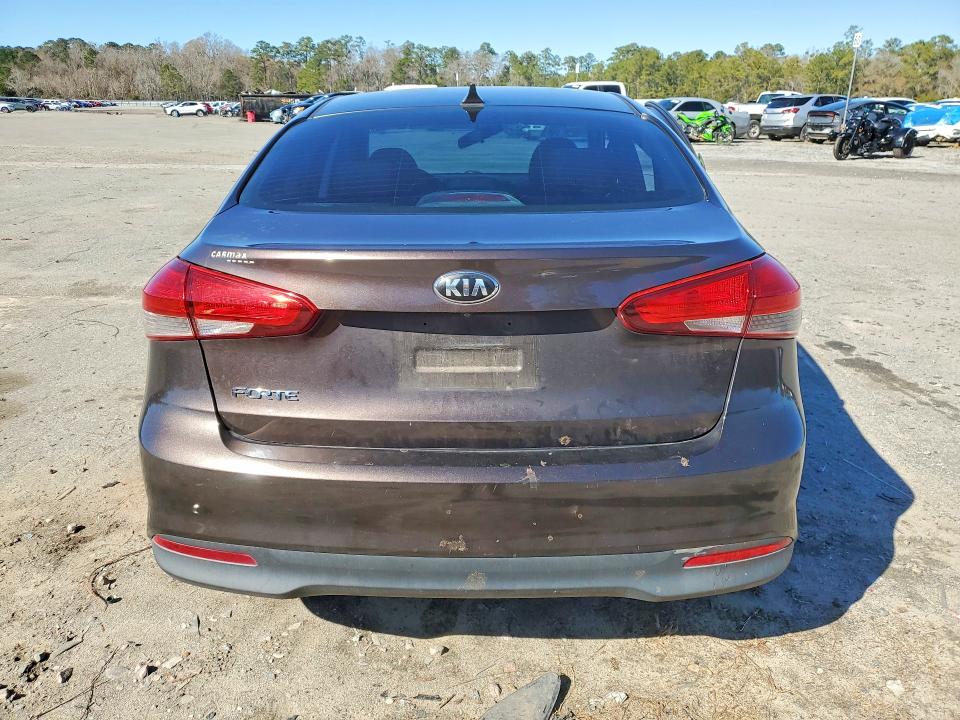 Продажа на аукционе авто 2017 Kia Forte, vin: 3KPFL4A7XHE031845, номер лота: 77748205