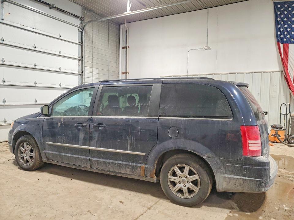 79266105 :رقم المزاد ، 2A4RR5D17AR148371 vin ، 2010 Chrysler Town & Country مزاد بيع