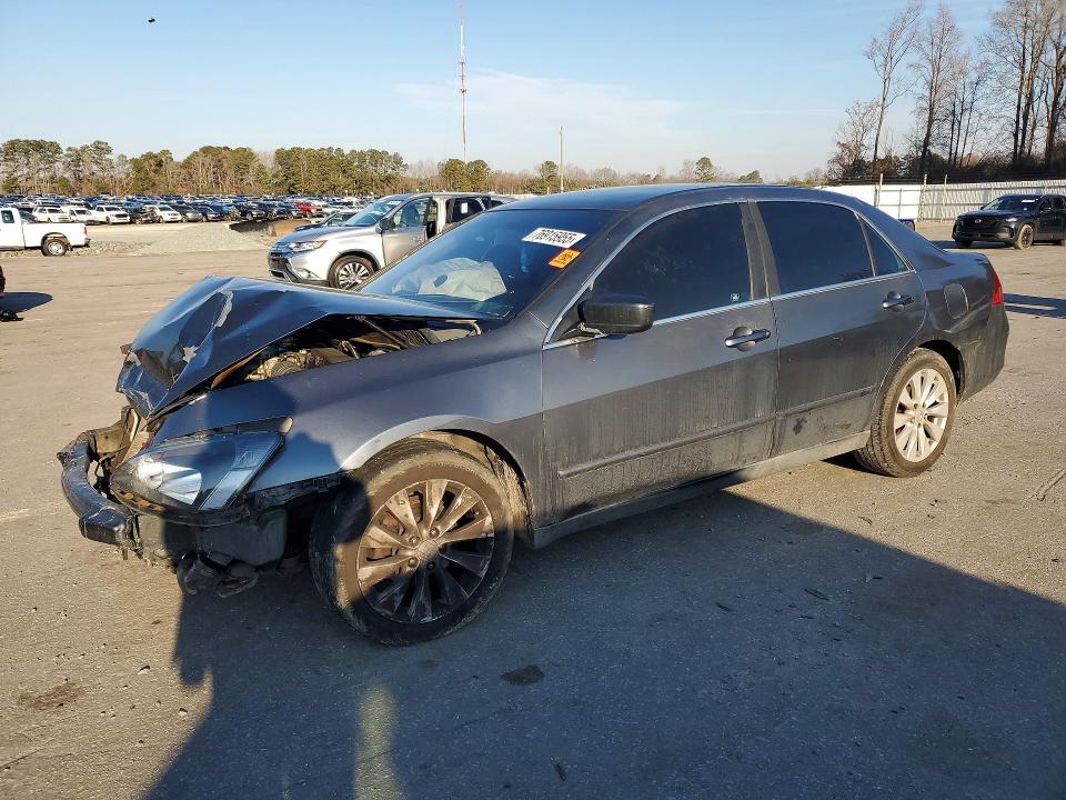 76915955 :رقم المزاد ، 1HGCM66477A064640 vin ، 2007 Honda Accord مزاد بيع