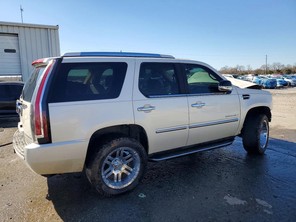 Продажа на аукционе авто 2008 Cadillac Escalade, vin: 1GYFK63878R232315, номер лота: 78183995
