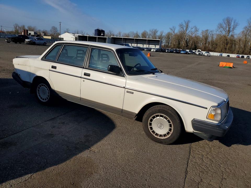 1993 Volvo 240 მანქანა იყიდება აუქციონზე, vin: YV1AS8808P1484192, აუქციონის ნომერი: 74071735
