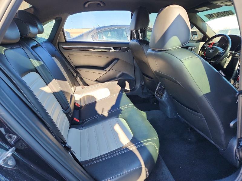 72959885 :رقم المزاد ، 1VWJM7A36JC032569 vin ، 2018 Volkswagen Passat مزاد بيع