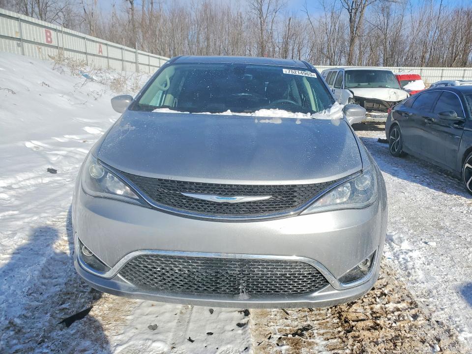 Продаж на аукціоні авто 2018 Chrysler Pacifica, vin: 2C4RC1FG9JR117558, номер лоту: 75214965