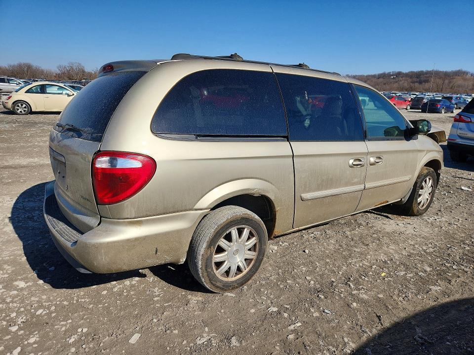 77148605 :رقم المزاد ، 2C4GP54L35R326710 vin ، 2005 Chrysler Town & Country مزاد بيع