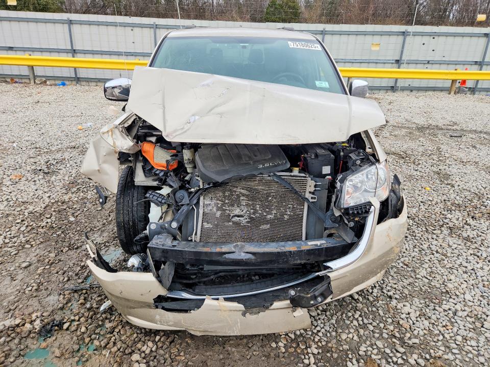 Продажа на аукционе авто 2015 Chrysler Town & Country, vin: 2C4RC1CG4FR582972, номер лота: 75180625
