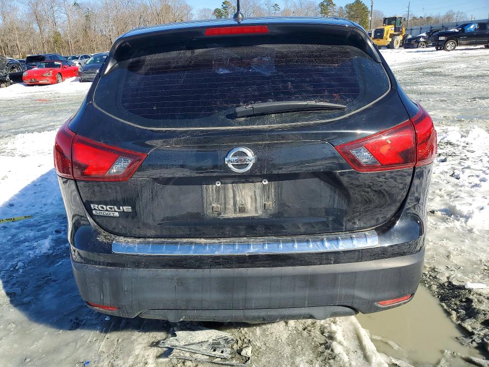 75454135 :رقم المزاد ، JN1BJ1CP8JW101793 vin ، 2018 Nissan Rogue Sport مزاد بيع