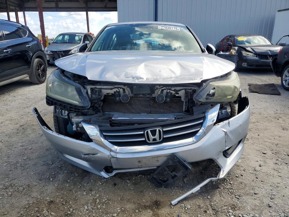 Aukcja sprzedaży 2015 Honda Accord, vin: 1HGCR2F50FA123657, numer aukcji: 77830115